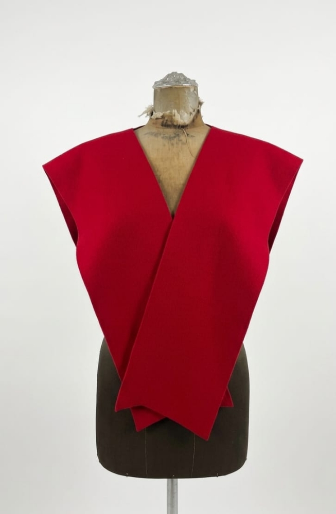 Vela | Kırmızı Omuz Şalı resmi